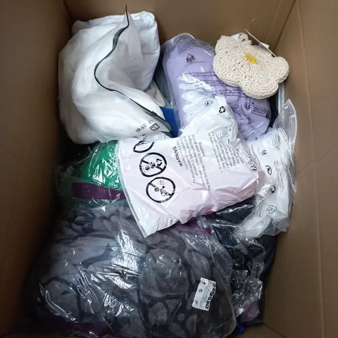 BOX OF APPROXIMATELY 25 ASSORTED ITEMS IN VARIOUS STYLES , COLOURS AND SIZES