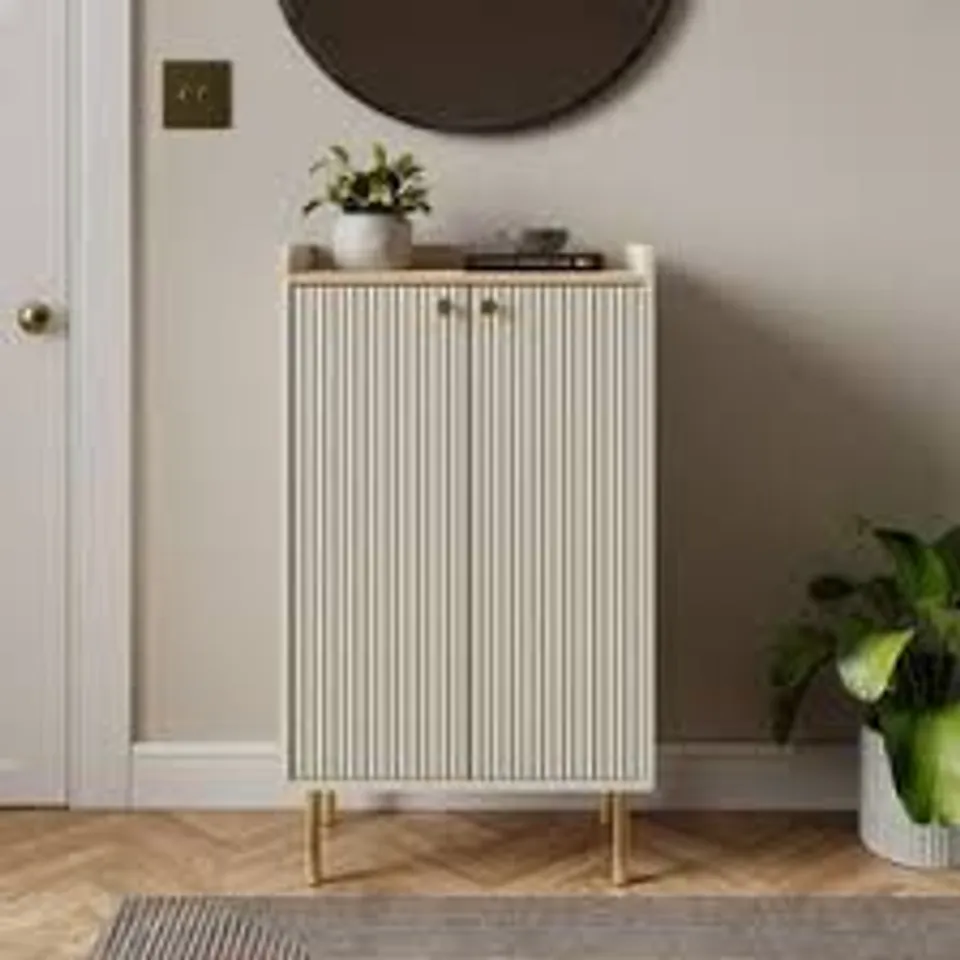 BOXED GEORGI RIBBED 2 DOOR HALLWAY SHOE STORAGE UNIT (1 BOX)