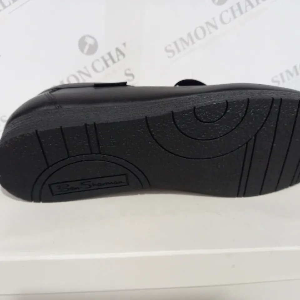 BOXED ORIGINAL BEN SHERMAN BLACK SHOES - SIZE 11