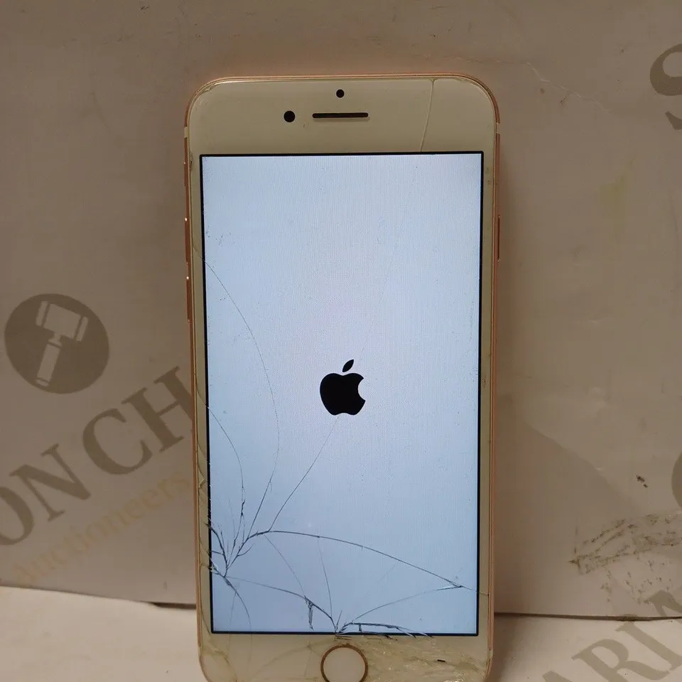 BOXED APPLE IPHONE 7 IN ROSE GOLD