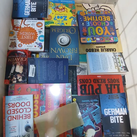 LARGE QUANTITY OF ASSORTED FICTION AND NON FICTION BOOKS