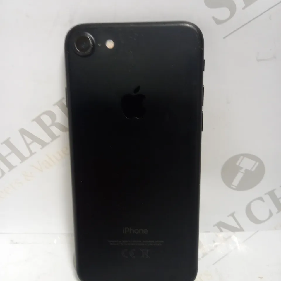 APPLE IPHONE 7 32GB 