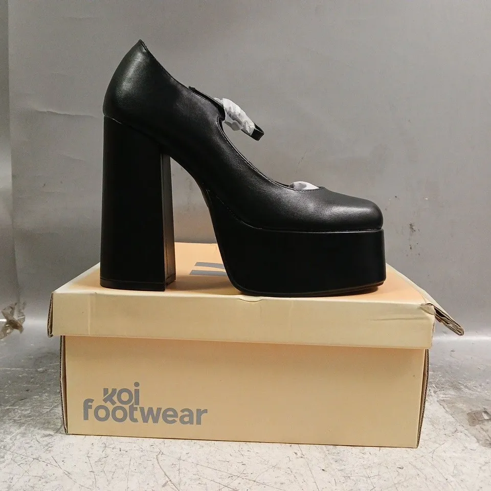 BOXED PAIR OF KOI DARKBLOOM BLACK PLATFORM HEELS SIZE UK 7
