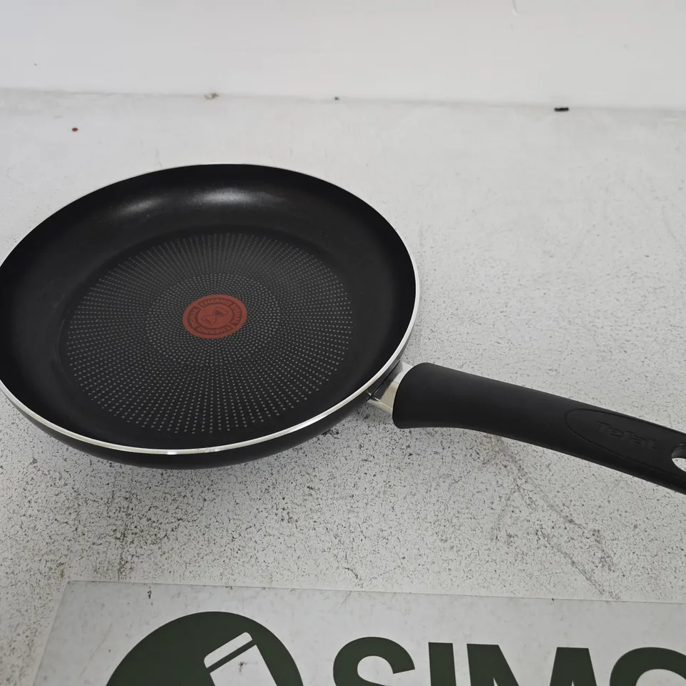 TEFAL FRYING PAN – NON-STICK WITH THERMO-SPOT CENTRE
