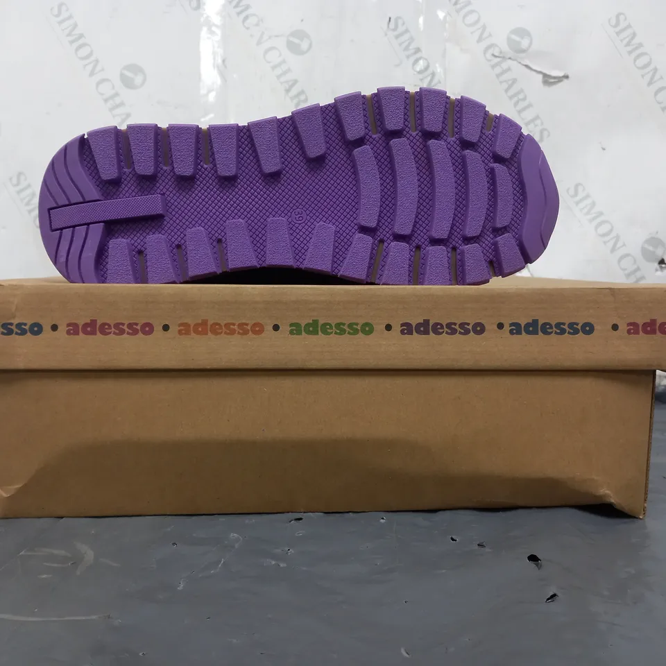 BOXED PAIR OF ADESSO ANKLE BOOTS IN PURPLE SIZE/MULTI SIZE 6