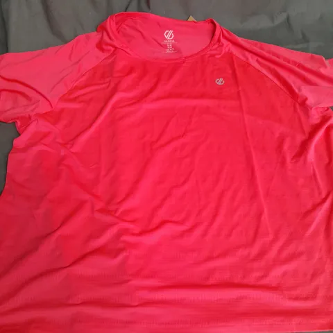 DARE2B GRAVITATE TEE IN NEON PINK - UK 20