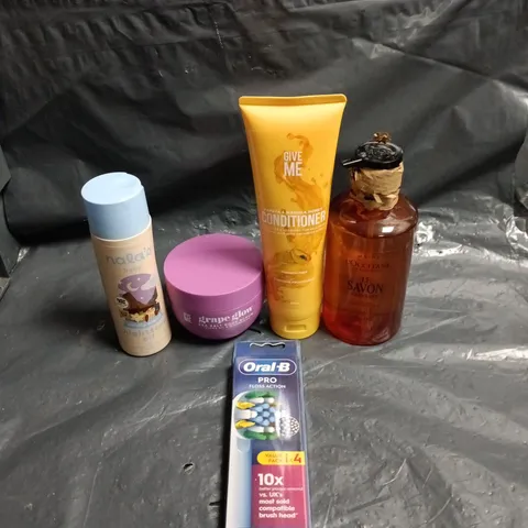 APPROXIMATEY 20 ASSORTED HEALTH AND BEAUTY PRODUCTS TO INCLUDE - NALA'S BABY NIGHT TIME OIL - GIVE ME BODY SCRUB AND ORAL-B PRO REPLACEMENT TOOTHBRUSH HEADS