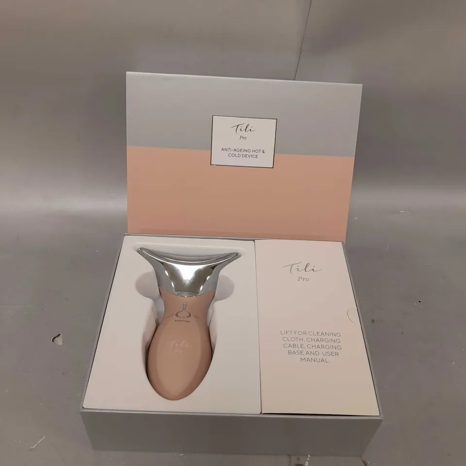 BOXED TILI PRO LED ANTI-AGEING HOT & COLD FACIAL TONING DEVICE