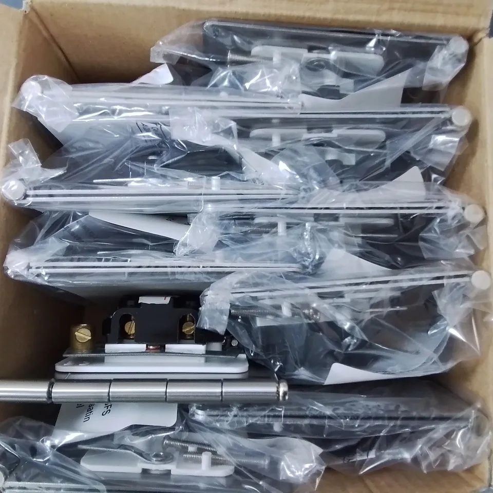 PALLET OF APPROXIMATELY 400 ASSORTED ECMO ITEMS TO INCLUDE - SINGLE FLOOR SOCKET SATIN STAINLESS STEEL , 13 AMP FUSED SPUR UNSWITCHED WITH NEON
