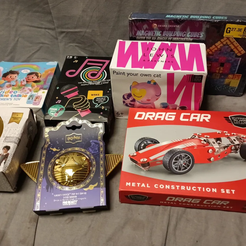 TOYS & GAMES ASSORTMENT: DRAG CAR METAL CONSTRUCTION SET AND BOXED ACTIVITY TOYS