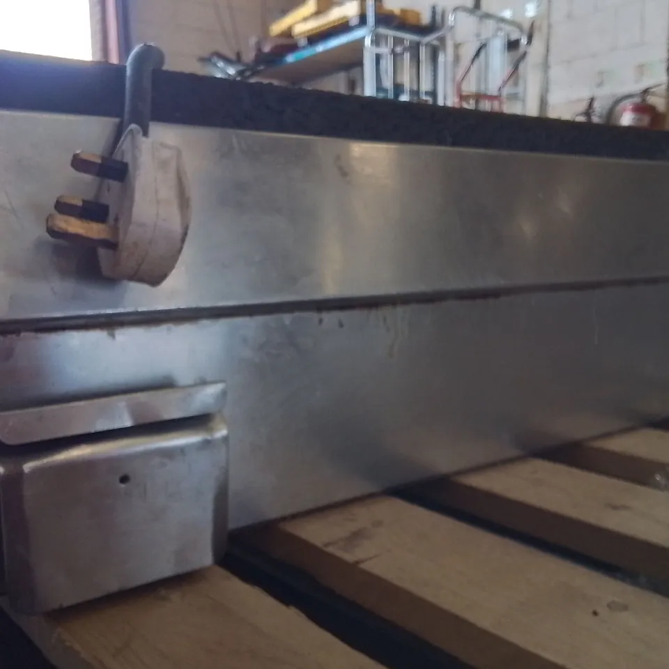 COMMERCIAL ELECTRIC GRIDDLE 