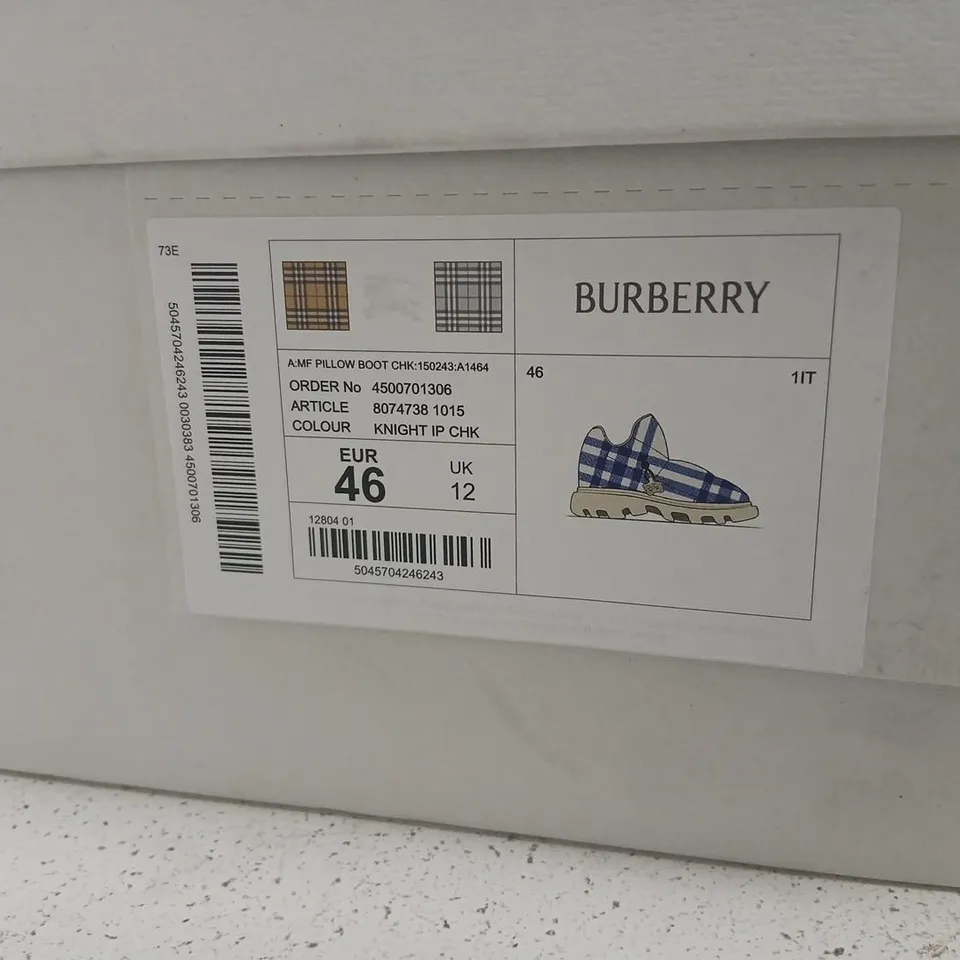 BURBERRY PILLOW BOOTS KNIGHT CHECK – UK 12 (EU 46)