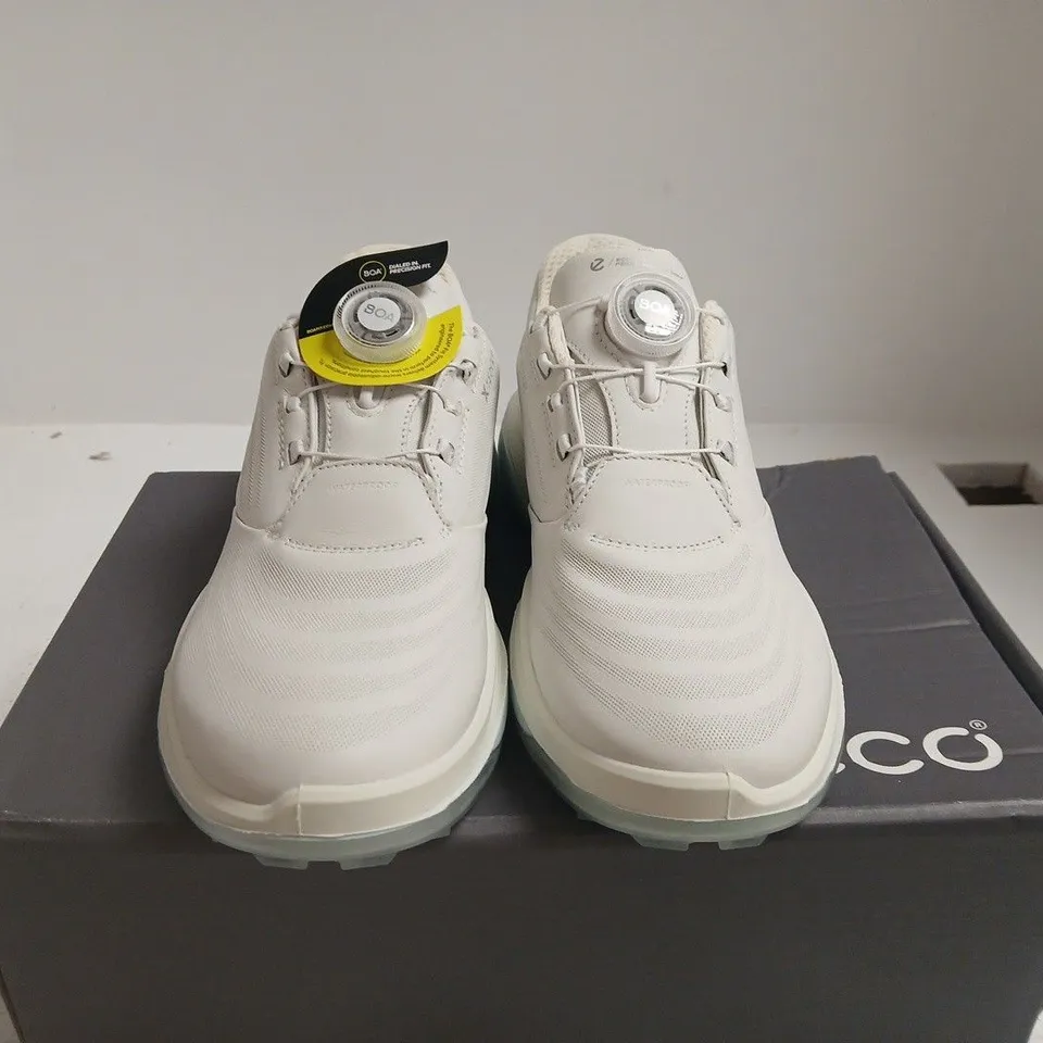 BOXED PAIR OF ECCO W GOLF LT1 WOMEN'S WHITE GOLF SHOES – UK 4.5