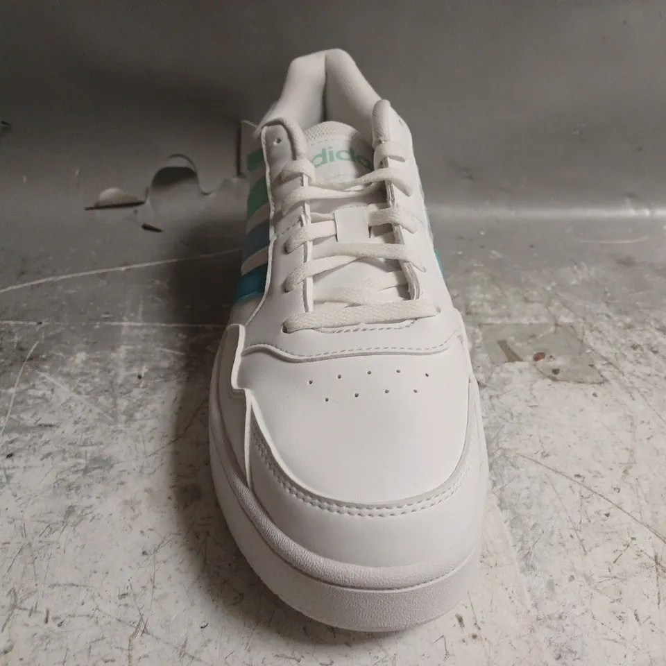 PAIR OF ADIDAS WOMENS HOOPS 3.0 BOLD SHOES IN WHITE/MULTI SIZE UK 6.5