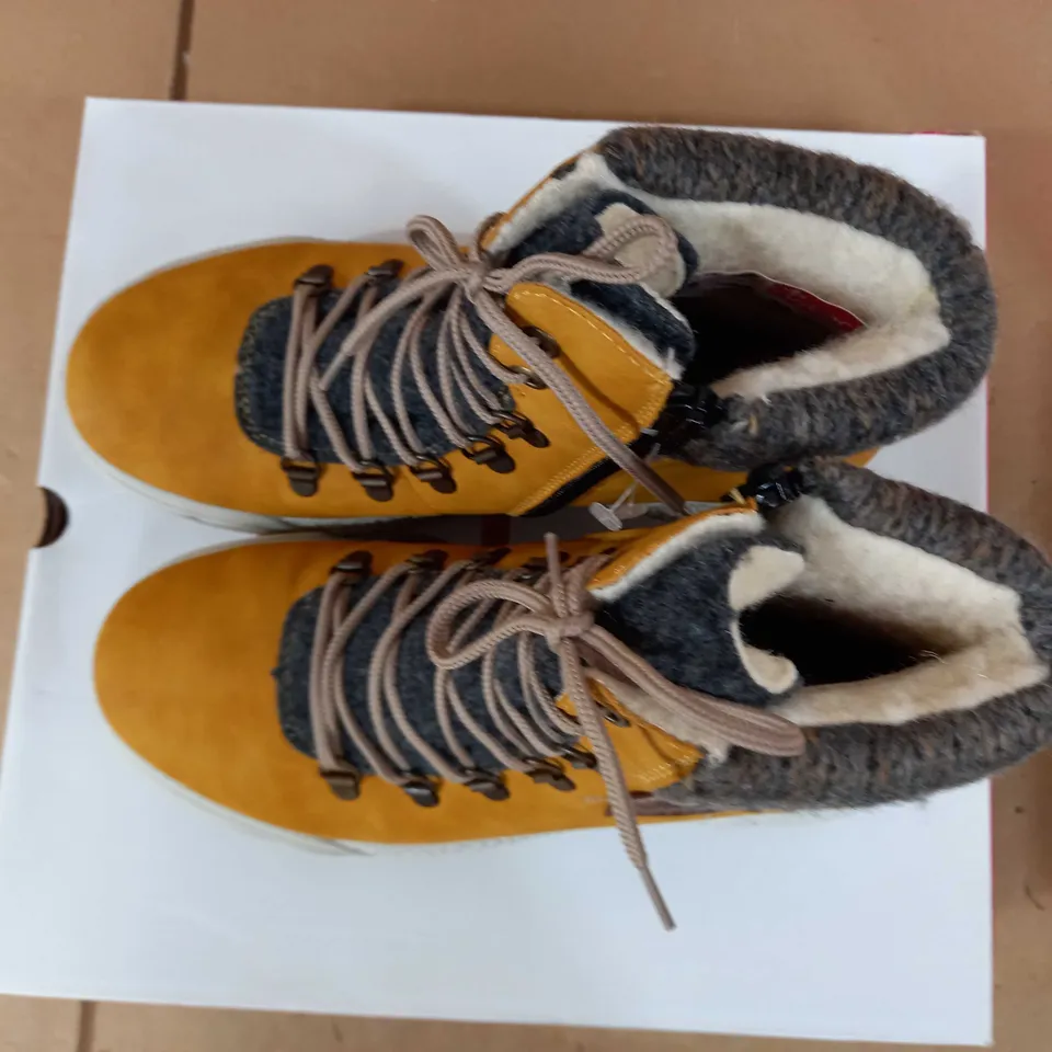 RIEKER LACE BOOT YELLOW - SIZE 5