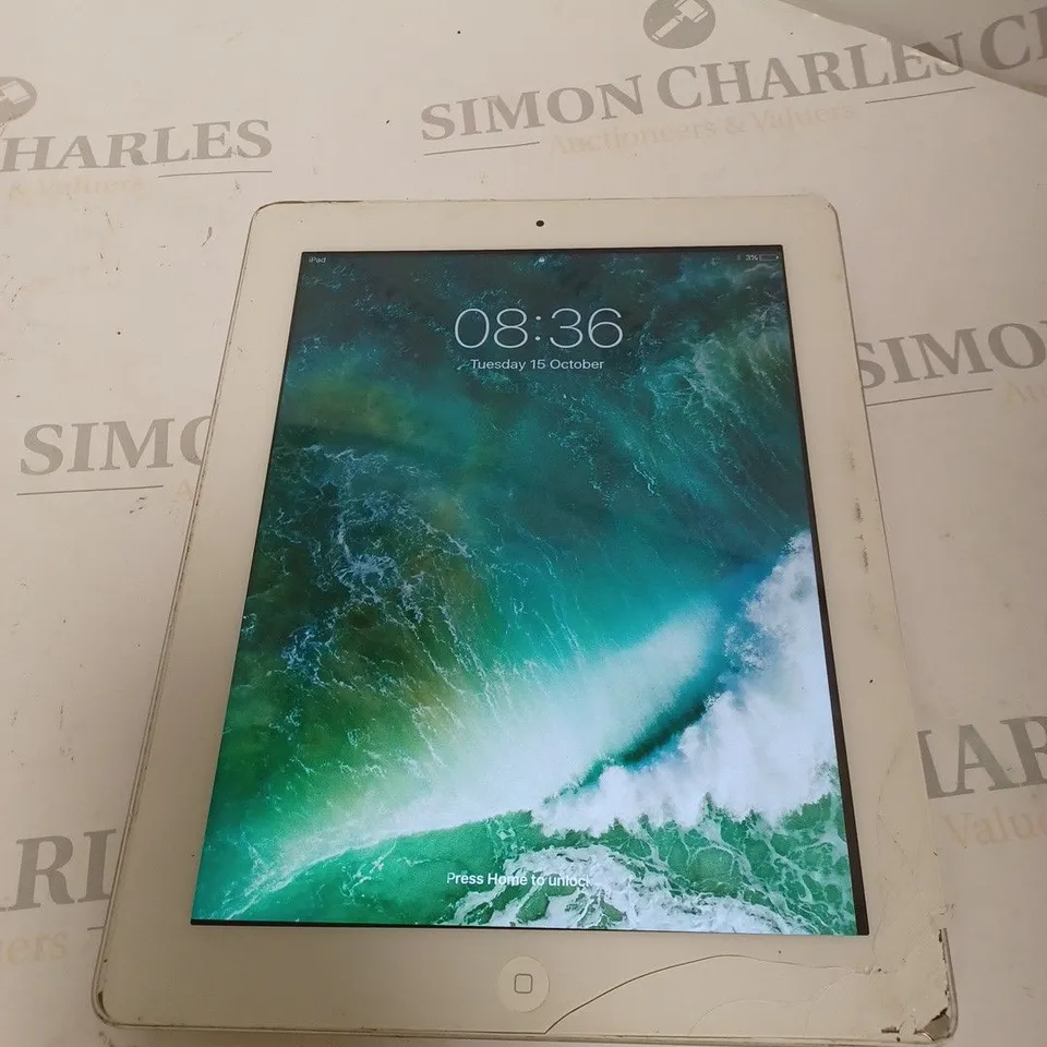 UNBOXED APPLE IPAD MODEL A1458 SILVER/WHITE