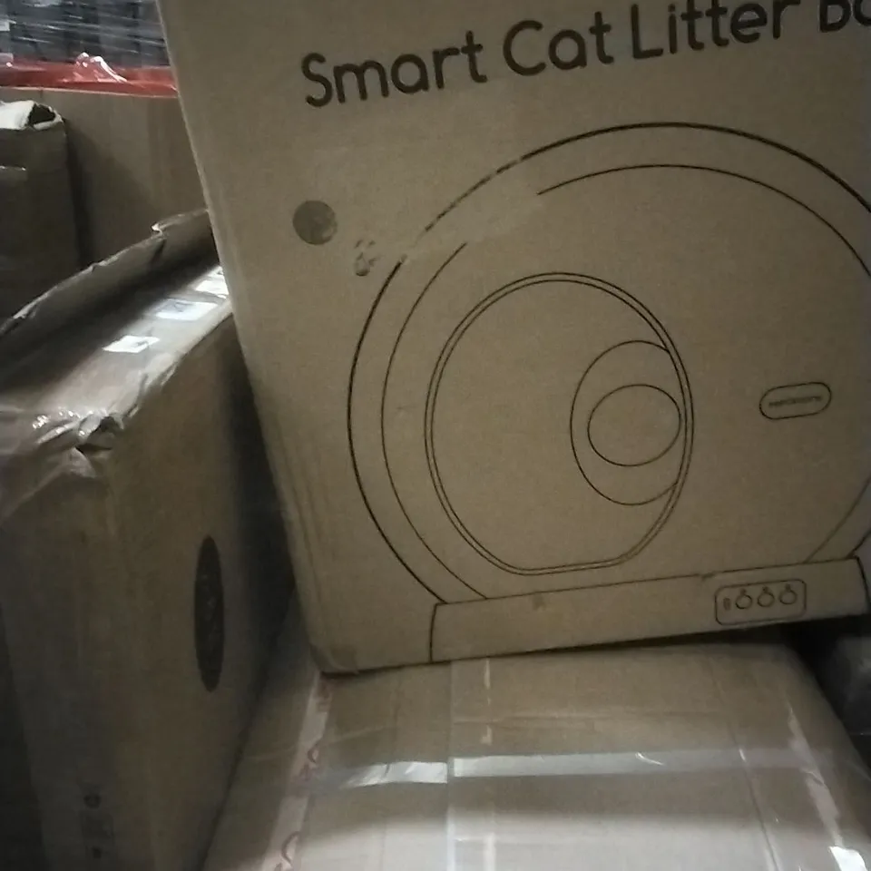 PALLET OF ASSORTED ITEMS INCLUDING; SMART CAT LITTER BOX 