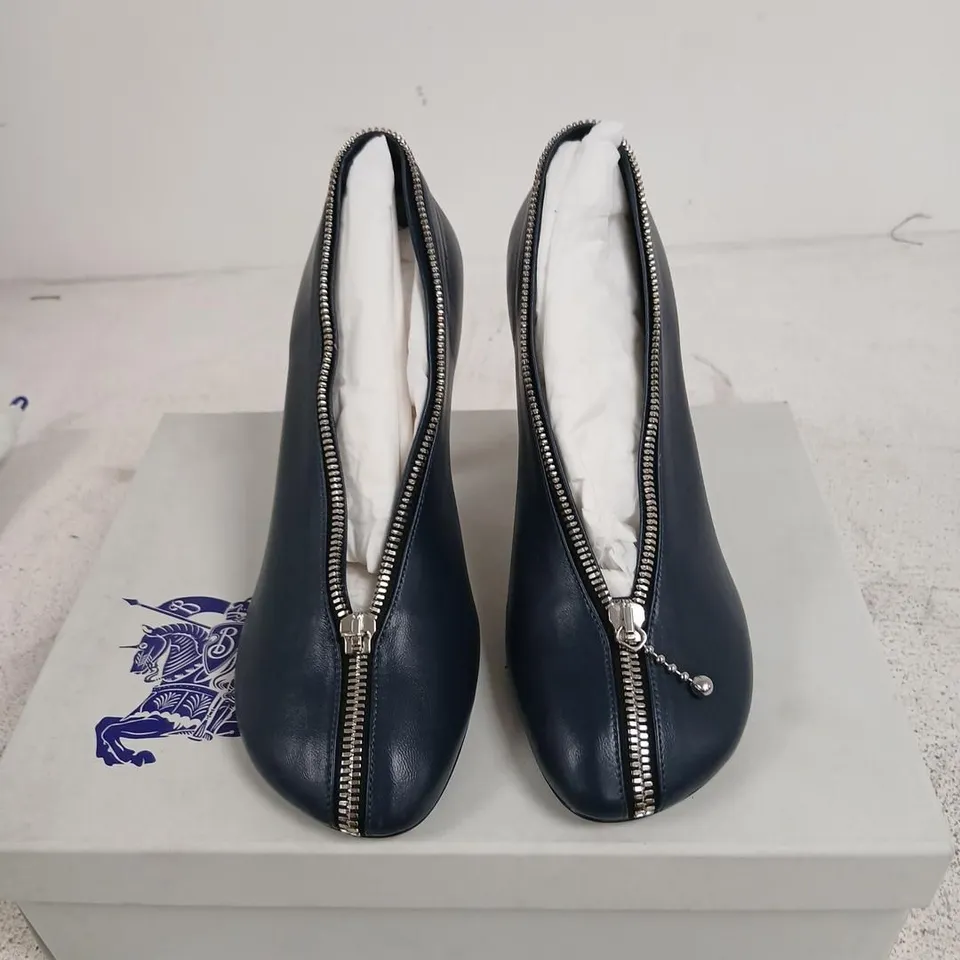 BURBERRY NAVY LEATHER ZIP-FRONT HIGH-HEEL BOOTS, UK 2 / EU 35