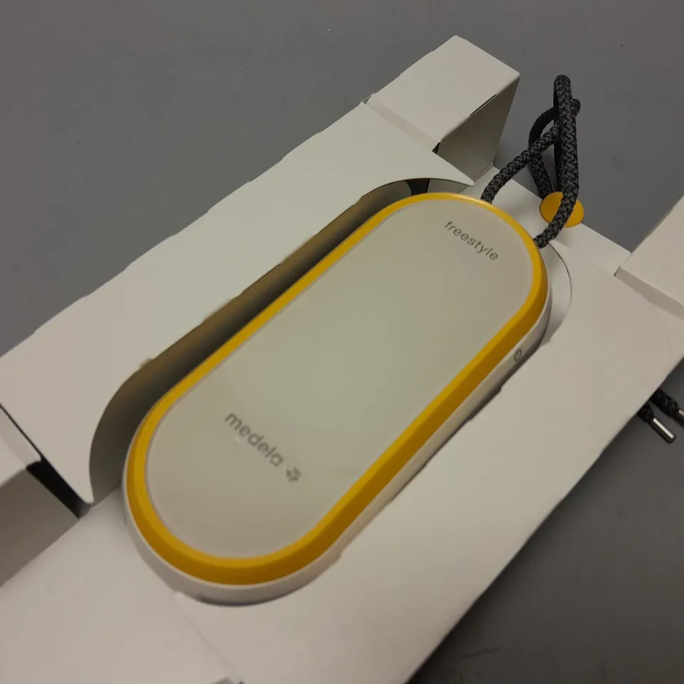 BOXED MEDELA FREESTYLE HANDS FREE DOUBLE ELECTRIC BREAST PUMP