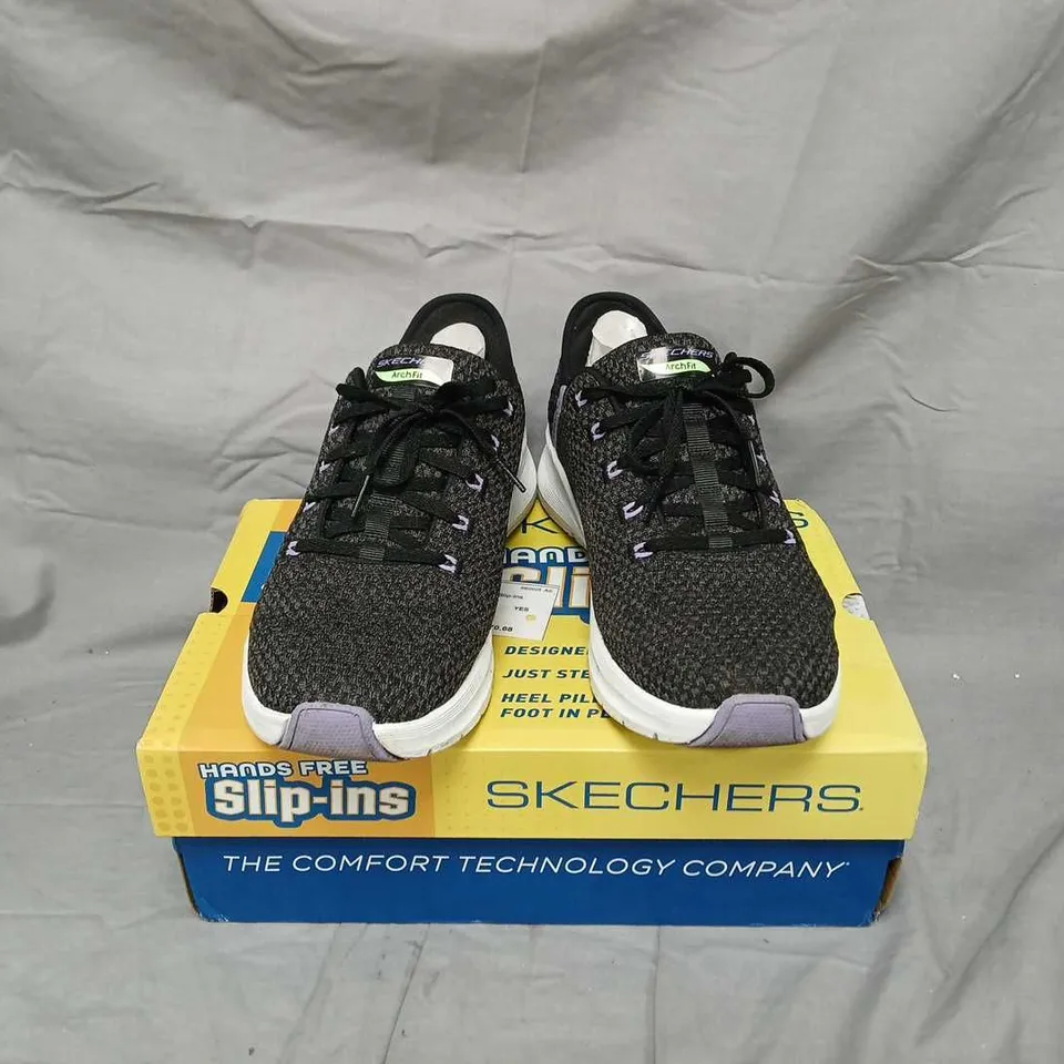 SKECHERS ARCH FIT 2.0 SLIP-INS BLACK KNIT SNEAKERS, SIZE 8