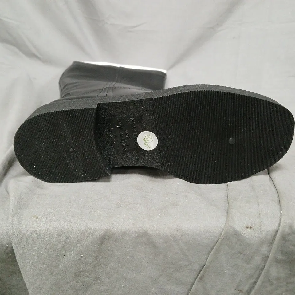 NEW LOOK WOMEN'S BLACK LEATHER KNEE-HIGH BOOTS, UK SIZE 4. UNBOXED