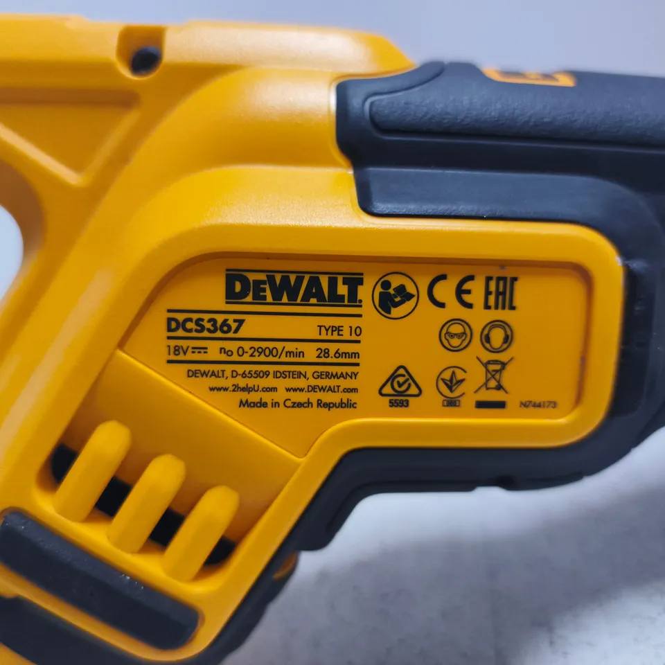 DEWALT DCS367 18V XR RECIPROCATING SAW – TYPE 10