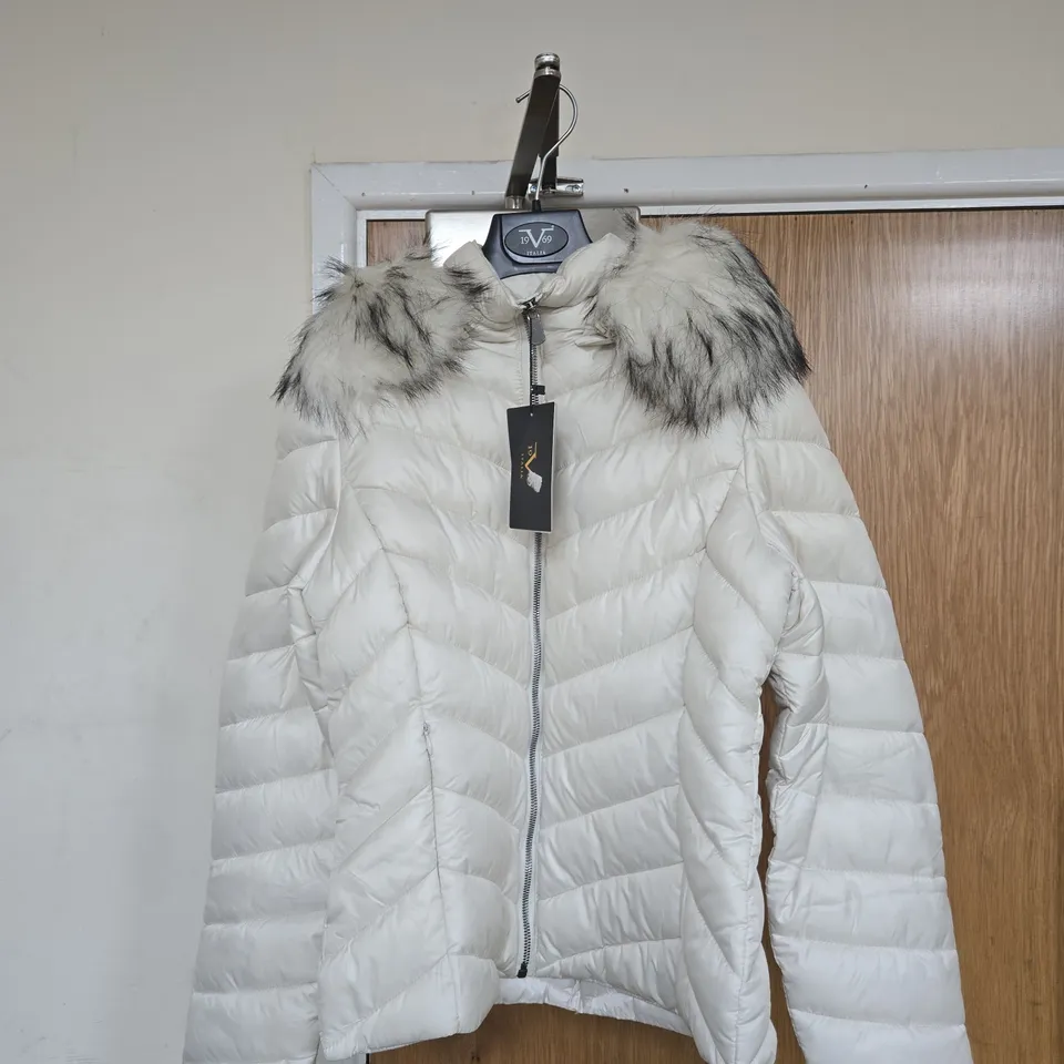 V 1969 ITALIA BIANCO HOODED COAT XL WITH TAGS
