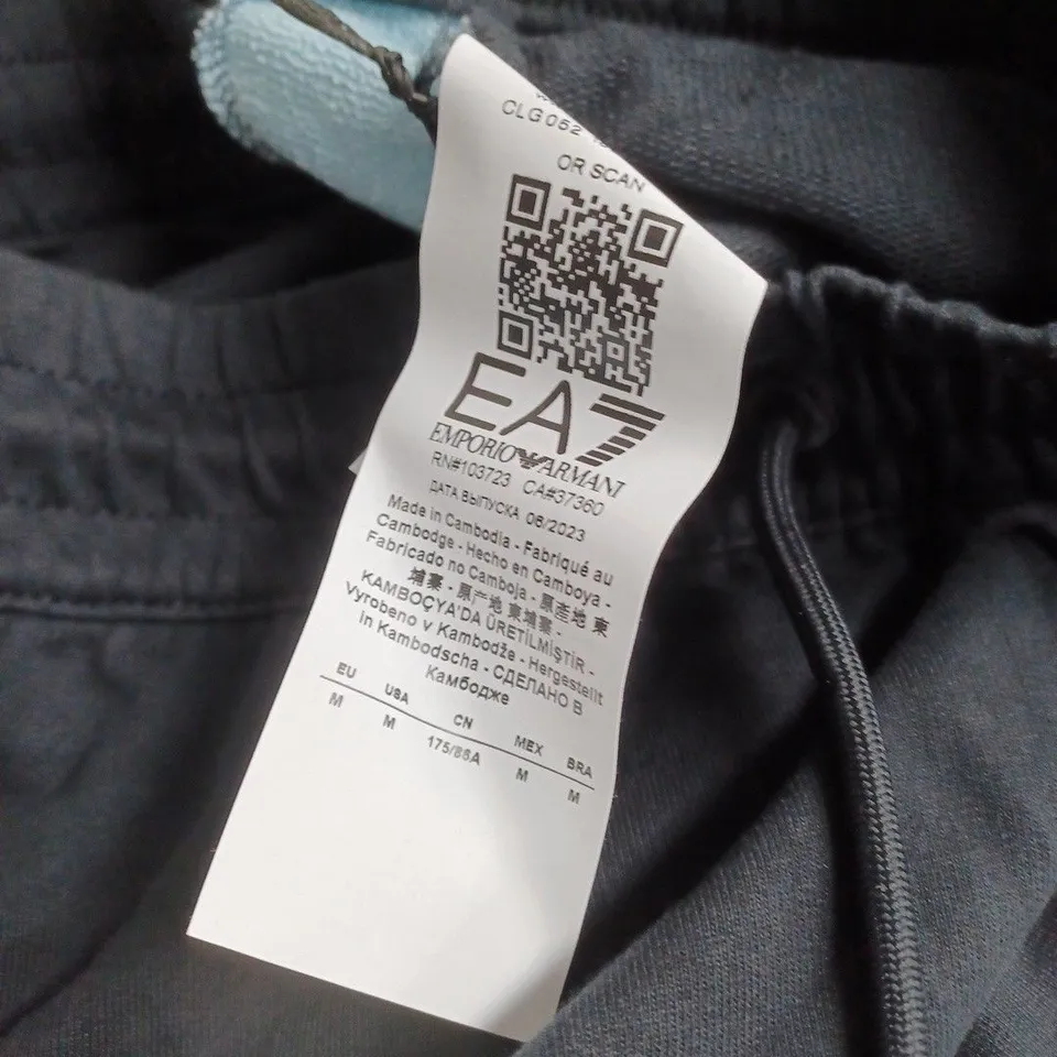 EMPORIO ARMANI SHORTS - EU M