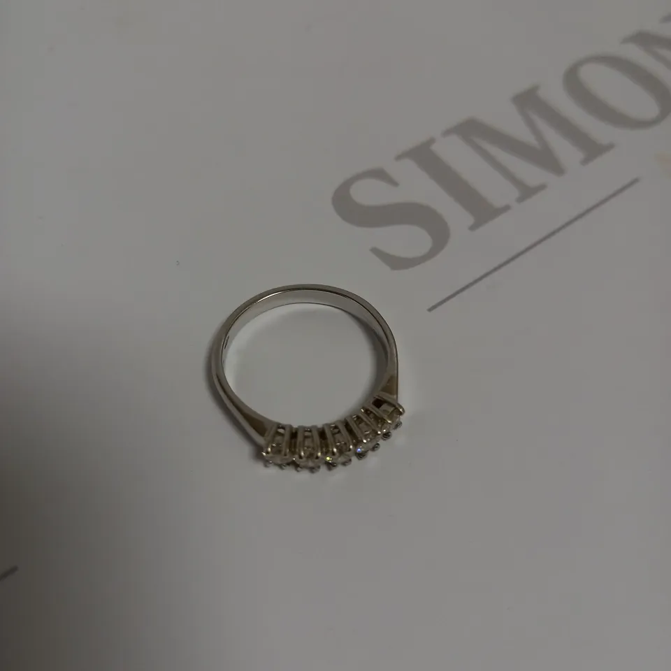 DESIGNER 18CT WHITE GOLD FIVE STONE HALF ETERNITY RING SET WITH DIAMONDS WEIGHING +-0.68CT