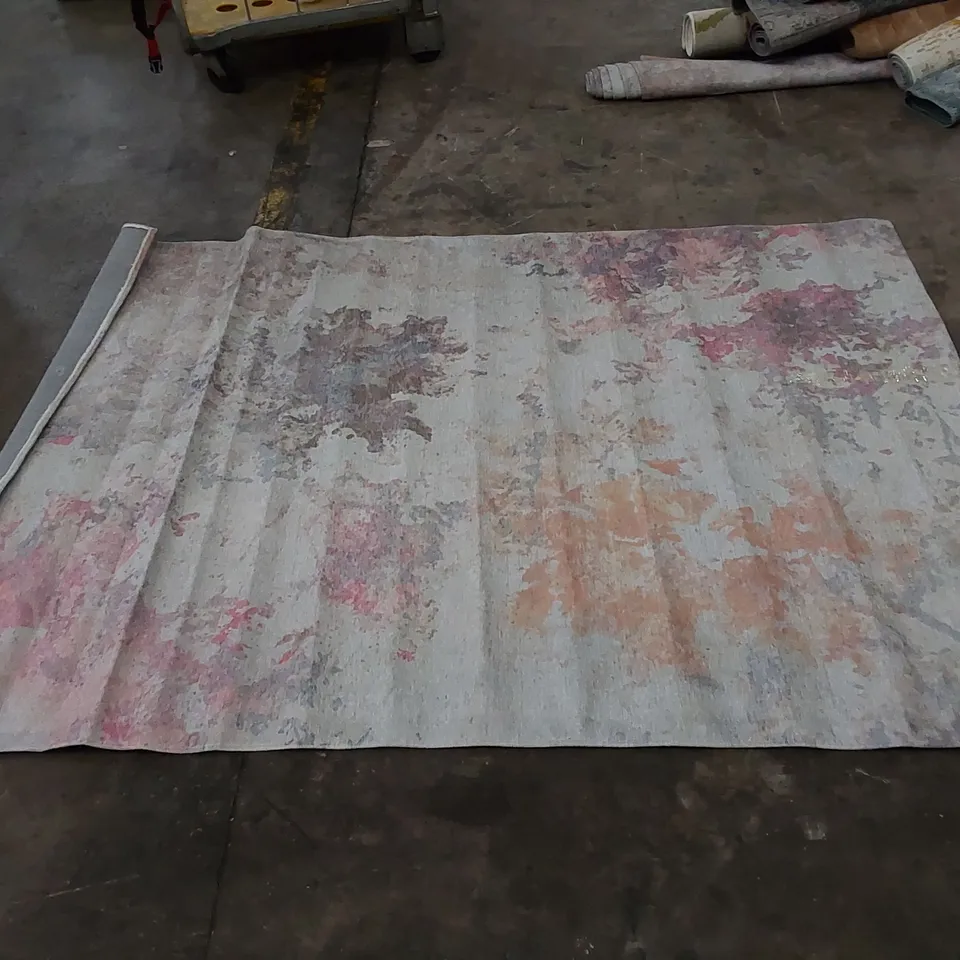DESIGNER COLOURBURST RUG // SIZE: 160 X 230cm