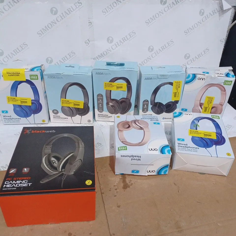 SEVEN ASSORTED WIRED/UNWIRED HEADPHONES AND A PC STEREO GAMING HEADSET 