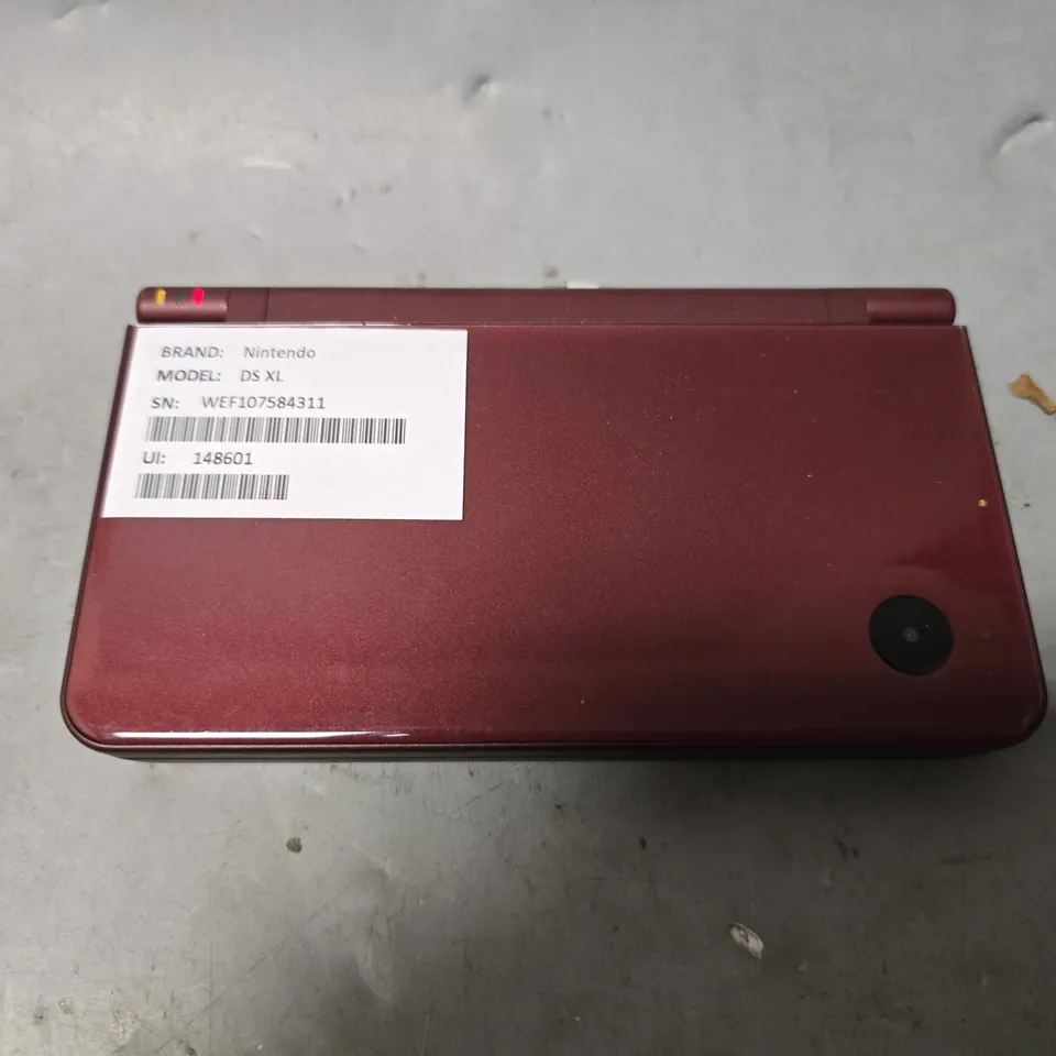 NINTENDO DS XL