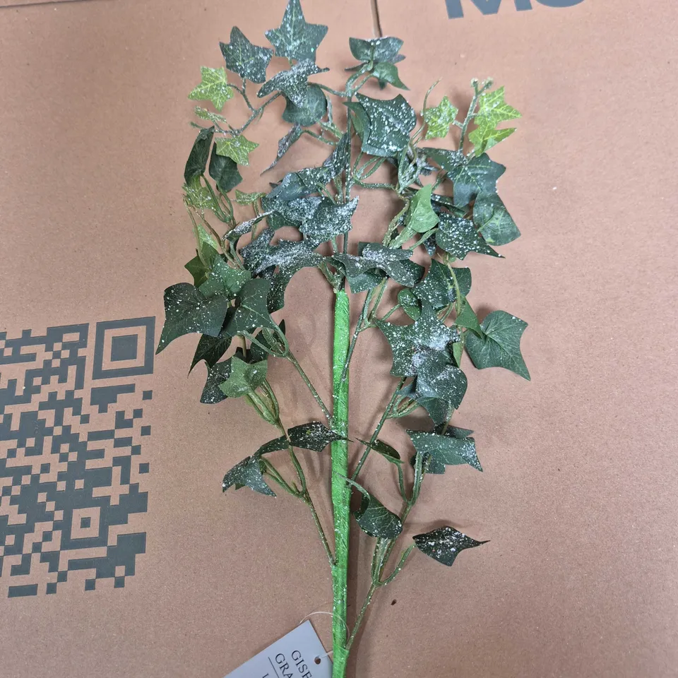 BOX OF APPROX 12 GISELA GRAHAM LONDON GLITTER ARTIFICIAL IVY STEM