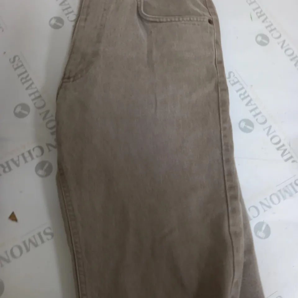 MARLBORO CLASSICS LIGHT BROWN JEANS - W31/L34