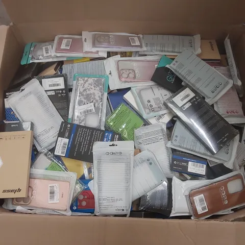 PALLET CONTAINING A VERY LARGE QUANTITY OF ASSORTED PHONE CASES ECT