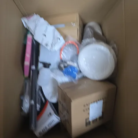BOX OF APPROXIMATELY 15 ASSORTED HOUSEHOLD ITEMS