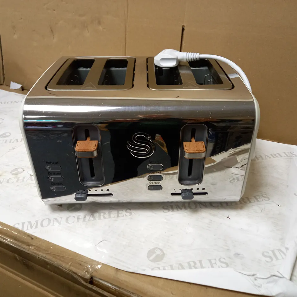 SWAN ST14620WHTN 4 SLICE NORDIC TOASTER