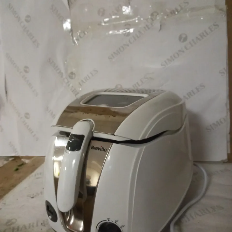 BREVILLE EASY CLEAN DIGITAL FRYER 