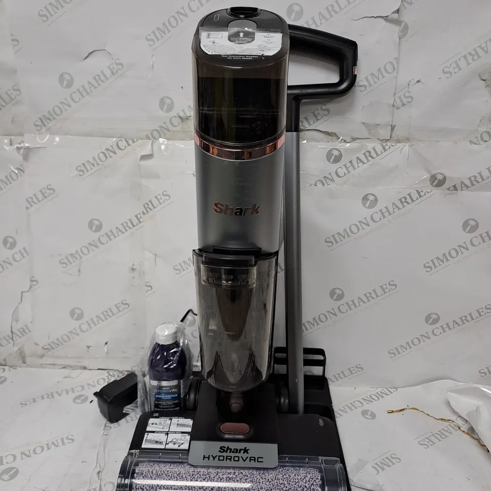 OUTLET SHARK HYDROVAC WET & DRY CORDLESS 3-IN-1 HARD FLOOR CLEANING SYSTEM