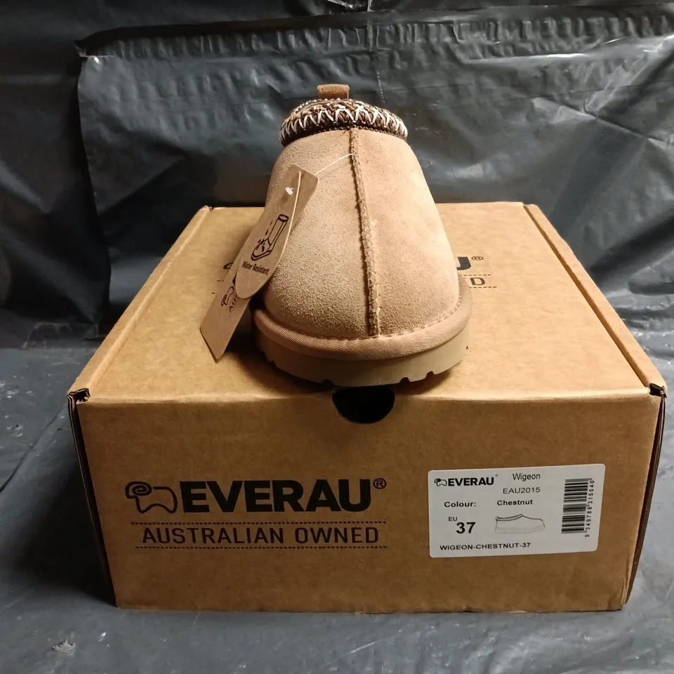 BOXED PAIR OF EVERAU WIGEON SHOES IN CHESTNUT SIZE EU 37