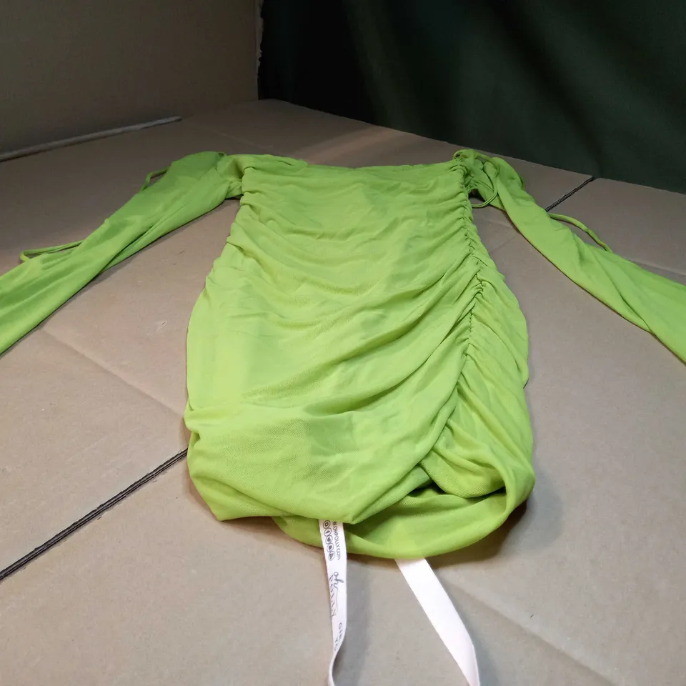 OH POLLY VIBRANT GREEN RUCHED MINI DRESS - SIZE 4