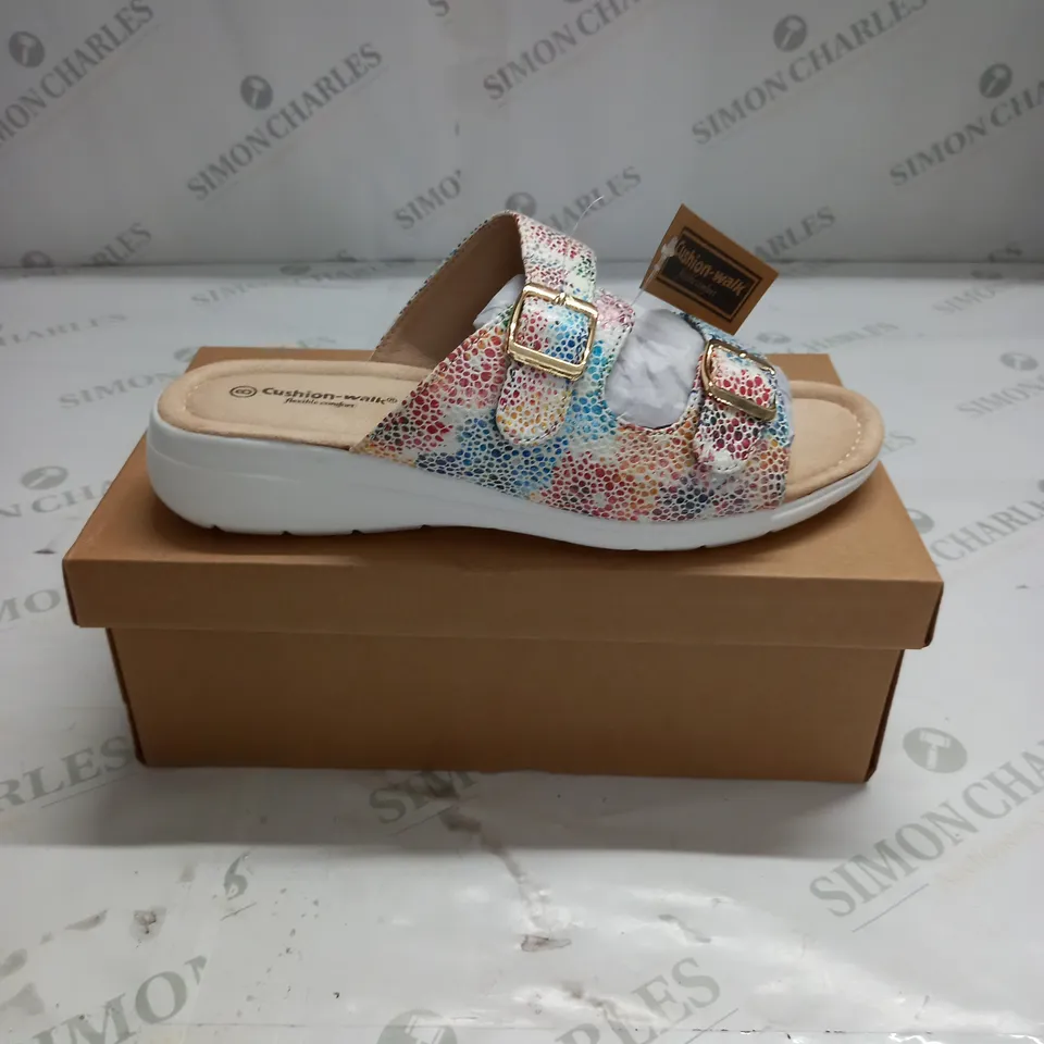 BOXED PAIR OF CUSHION WALK STRAPPY SANDALS IN WHITE - SIZE 8