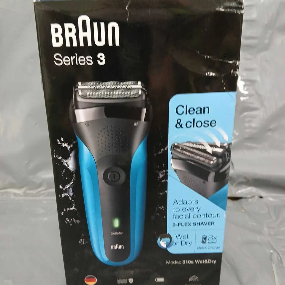 BRAUN SERIES 3 WET AND DRY SHAVER
