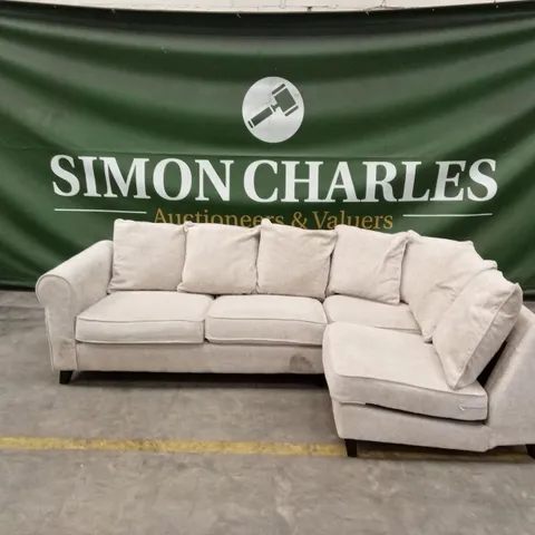 SANDERSON RIGHT HAND FABRIC CORNER CHAISE SOFA
