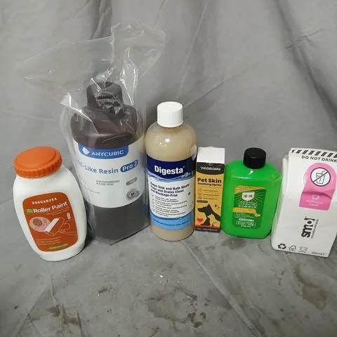 APPROXIMATELY 12 ASSORTED HOUSEHOLD LIQUID PRODUCTS TO INCLUDE WASHING UP LIQUID, PET SKIN SOOTHING SPRAY, DIGESTA DRAIN UNBLOCKER, ETC