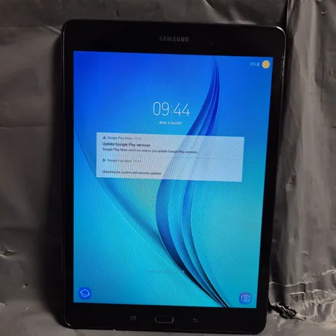 SAMSUNG GALAXY TAB A - SM-P550