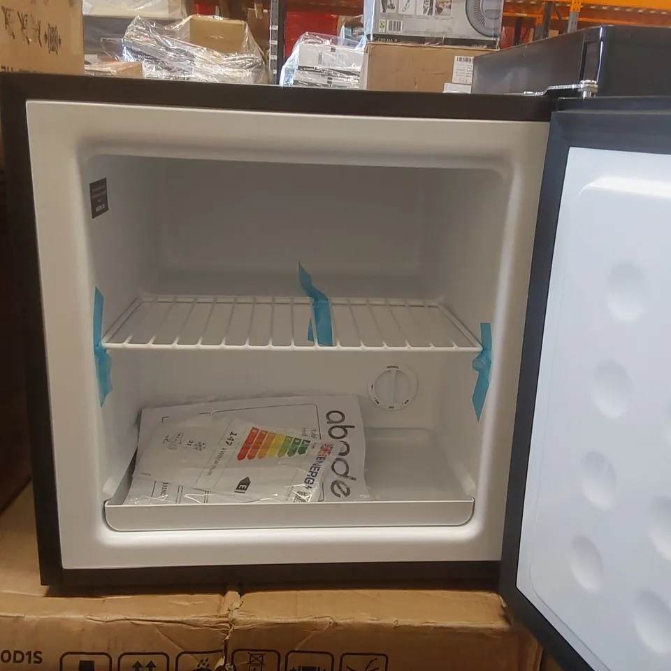 ABODE ATTFZ0E1 TABLE TOP FREEZER