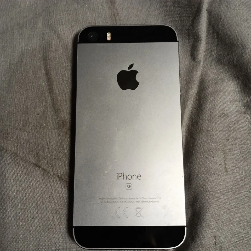 APPLE IPHONE SE SMARTPHONE 