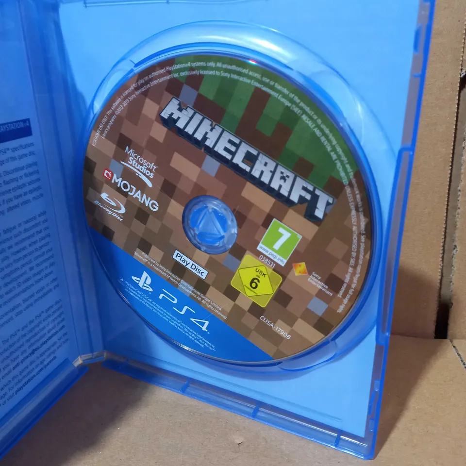 PLAYSTATION 4 MINECRAFT VIDEO GAME