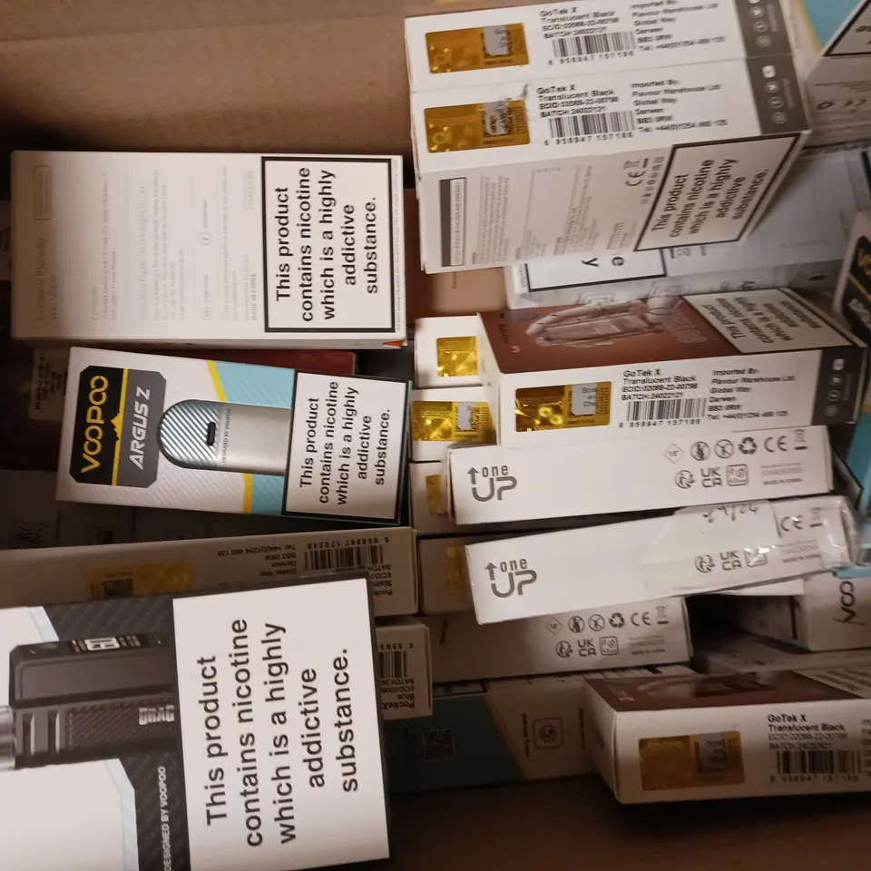 BOX OF APPROXIMATELY 18 ASSORTED E-CIGARETTES TO INCLUDE - ASPIRE , VOOPOO 